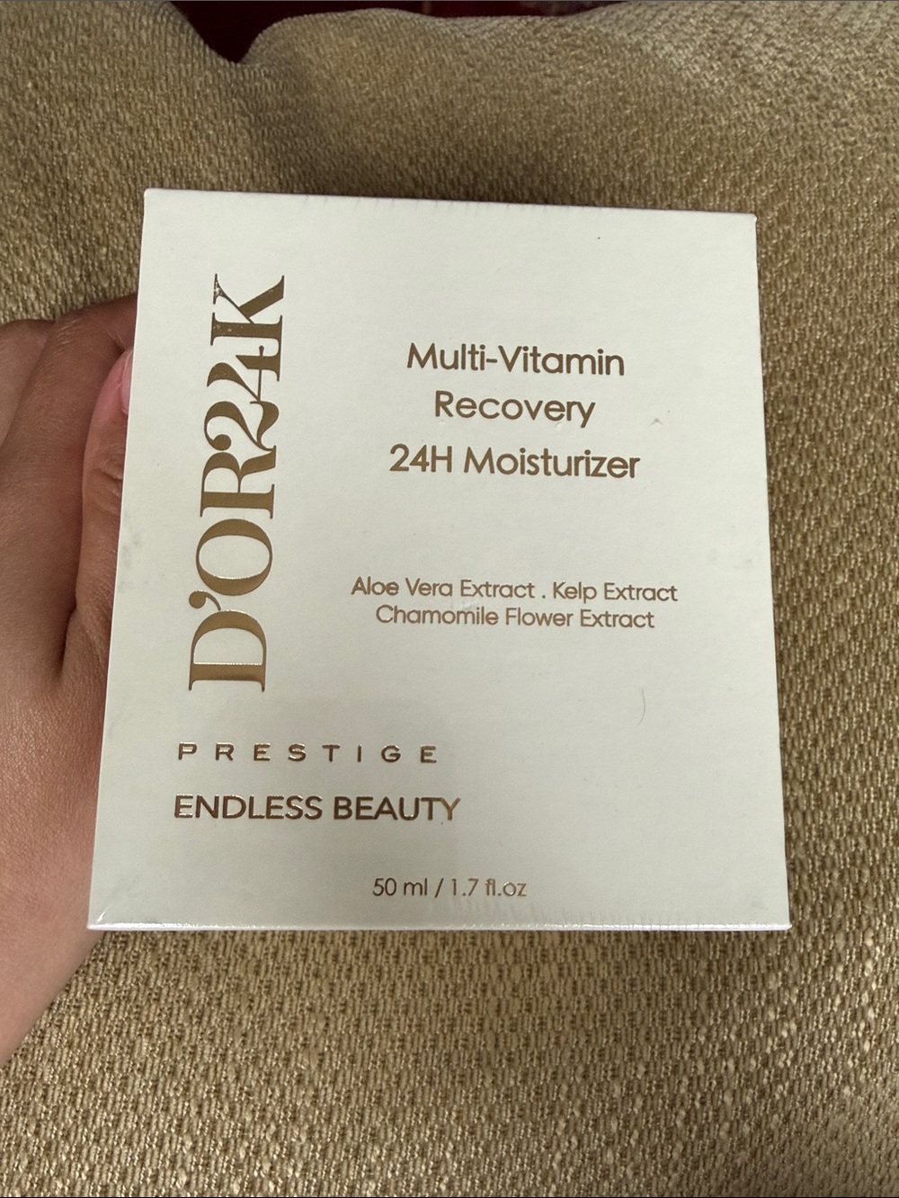 D'OR24K Multi-Vitamin Recovery 24H Moisturizer - White & Gold
